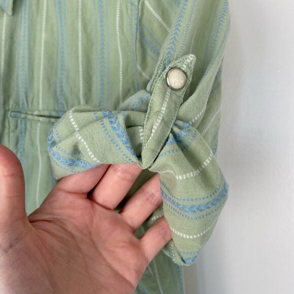 THE North Face Women’s Button Up Top Green with Stripe - Picture 6 of 6